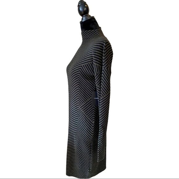 Cynthia Rowley Mock Turtle Neck Long Sleeve Sweater Dress. - Picture 3 of 6